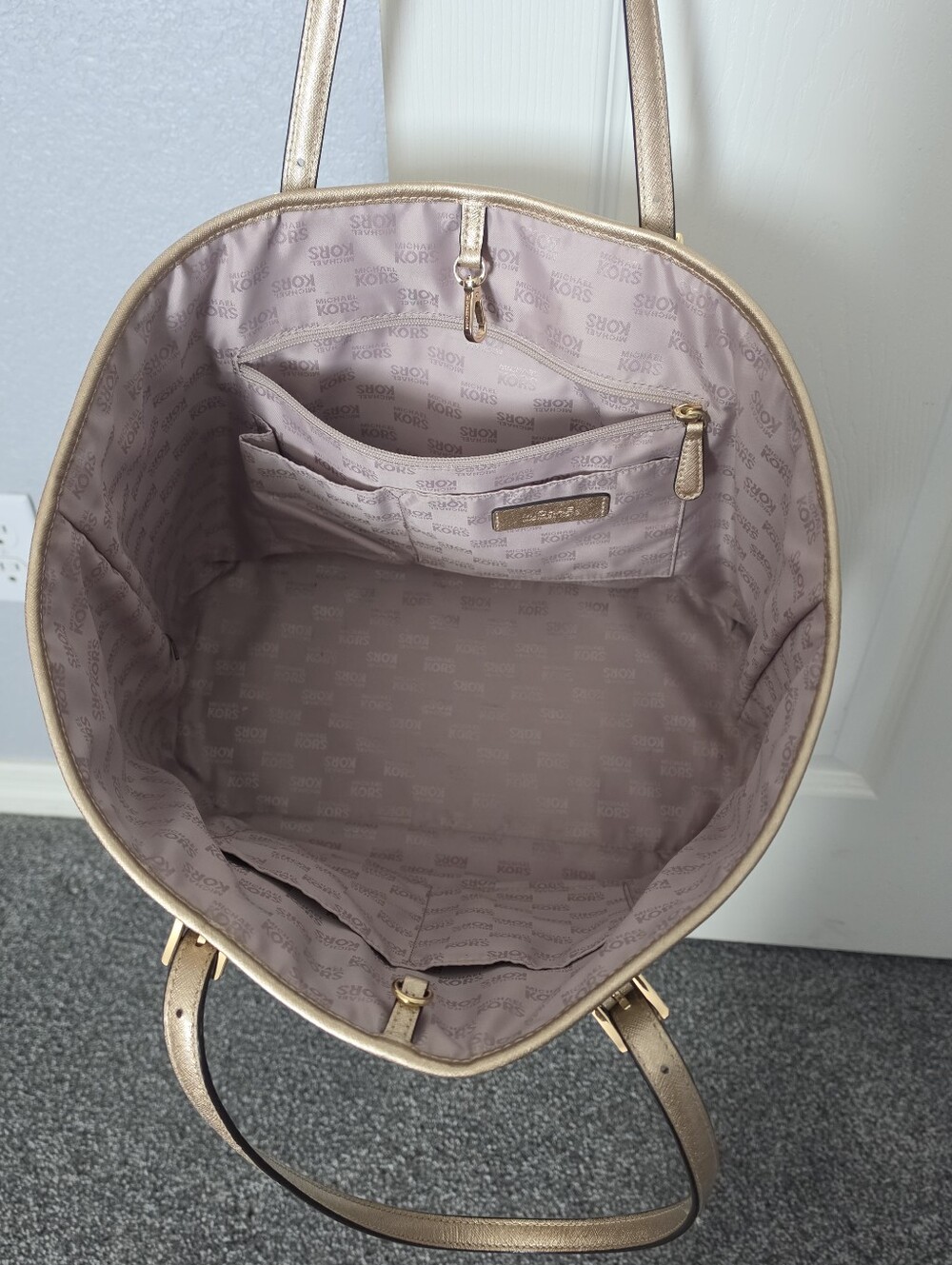 Michael Kors Metallic Gold Tote with Dual Straps - Picture 5 of 8